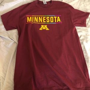 University of Minnesota maroon pride t-shirt